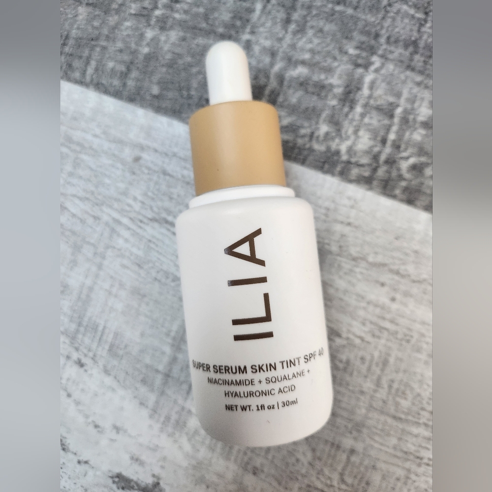 Ilia super serum skin tint Formosa ST4